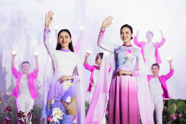 Bản sao của 007 AO DAI TRUNG DINH foto KIENGCAN