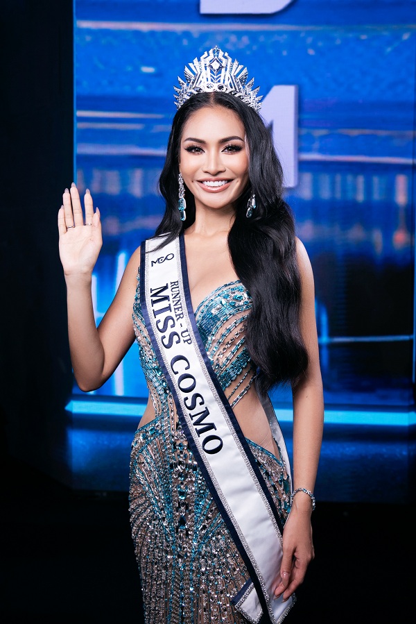 Á hậu Hoàn vũ Quốc tế 2024 (Runner up Miss Cosmo 2024) thuộc về Karnruethai Tassabut 